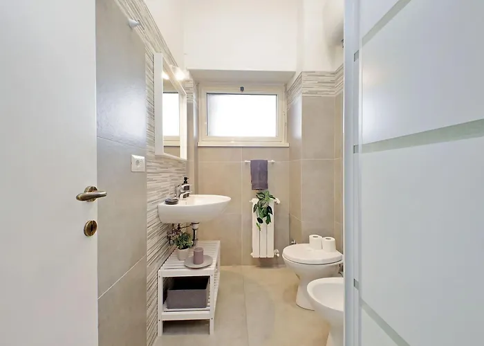 Carmens Flat By Domusdimore Rom