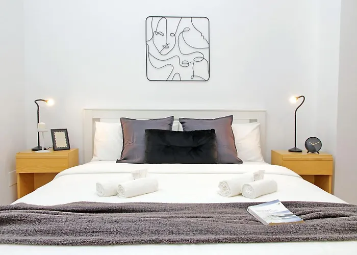 Apartment Carmens Flat By Domusdimore